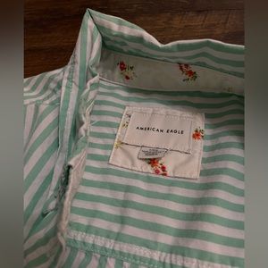 Women’s striped crop button up shirt